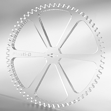 Découpe laser d'une roue engrenage en Plexi